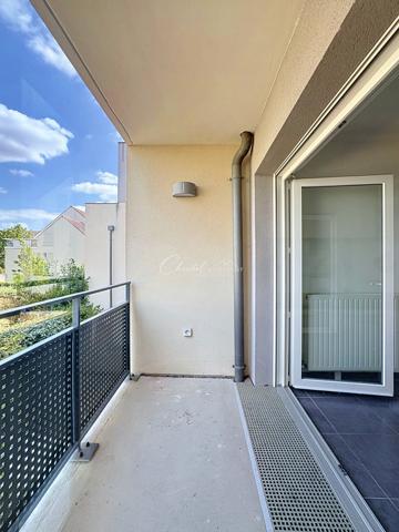 T2 CENTRE BOURG CHESSY DE 40.33m² AVEC PLACE DE PARKING EN SOUS SOL