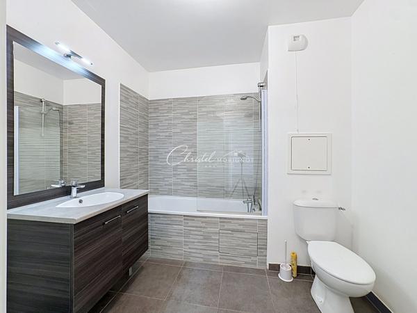 T2 CENTRE BOURG CHESSY DE 40.33m² AVEC PLACE DE PARKING EN SOUS SOL