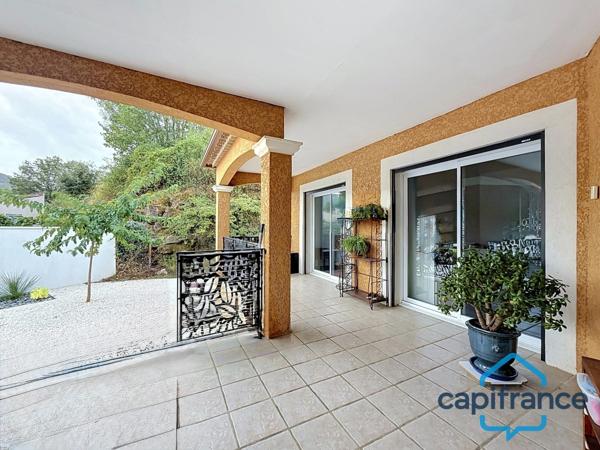 Maison plain-pied à vendre à Anduze – 3 chambres, piscine automatisée, garage, terrasse couverte, terrain 833 m²