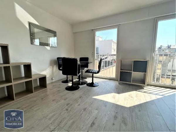 Appartement à louer 1 pièce 29.53m² Reims (51100)