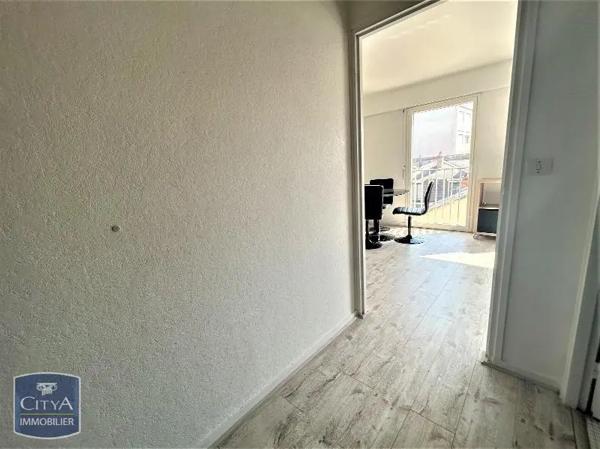 Appartement à louer 1 pièce 29.53m² Reims (51100)
