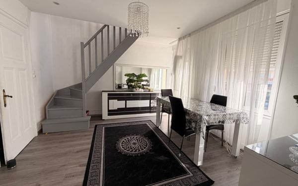 Appartement à vendre    9 pièces • 234,77 m2 Bischheim