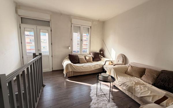 Appartement à vendre    9 pièces • 234,77 m2 Bischheim