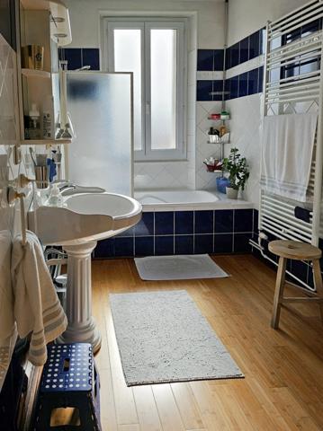 Dpt Allier (03), à vendre NERIS LES BAINS appartement T8 de 195 m² avec jardin privatif, idéalement situé