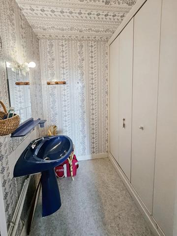 Dpt Allier (03), à vendre NERIS LES BAINS appartement T8 de 195 m² avec jardin privatif, idéalement situé