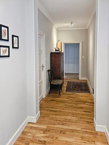 Dpt Allier (03), à vendre NERIS LES BAINS appartement T8 de 195 m² avec jardin privatif, idéalement situé