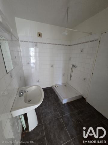 Location appartement 3 pièces 86 m² Montendre