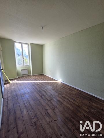 Location appartement 3 pièces 86 m² Montendre