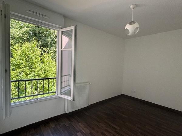 Appartement à OZOIR LA FERRIERE (77330)