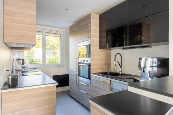 ***VISITE VIRTUELLE SUR DEMANDE…MARSEILLE 9EME...LA ROUVIERE...3 PIECES...TRAVERSANT...LUMINEUX...VUE MER, VILLE ET COLLINES EXCEPTIONNELLE...PROCHE COMMODITES***