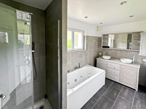 Maison proche D14 3 chambres dépendance 108 m²