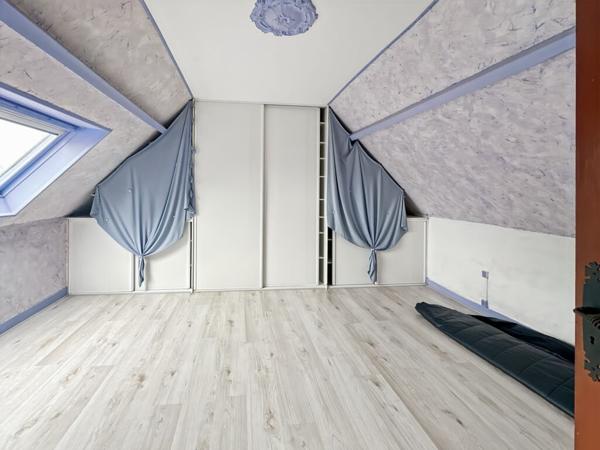 Maison proche D14 3 chambres dépendance 108 m²