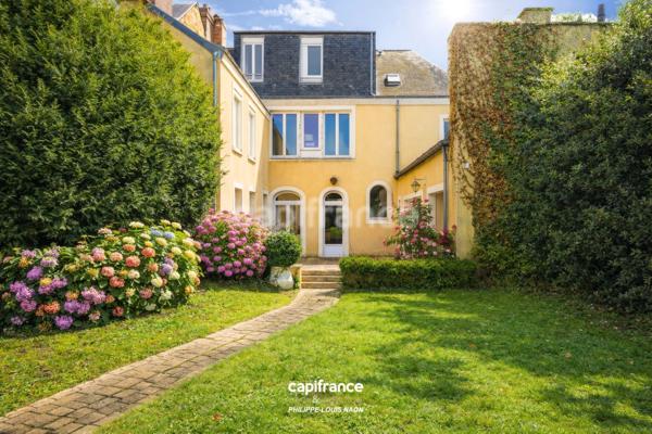 Exceptionnelle demeure de 270 m² habitables, 6 chambres, au cœur du centre-ville, proche de la gare