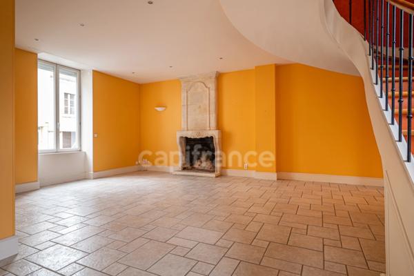 Exceptionnelle demeure de 270 m² habitables, 6 chambres, au cœur du centre-ville, proche de la gare