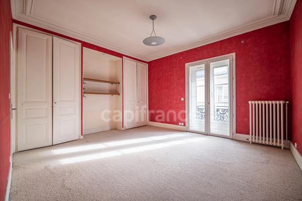 Exceptionnelle demeure de 270 m² habitables, 6 chambres, au cœur du centre-ville, proche de la gare