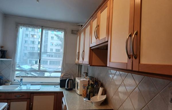 Paris : grand appartement