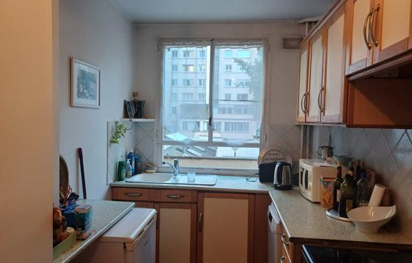 Paris : grand appartement