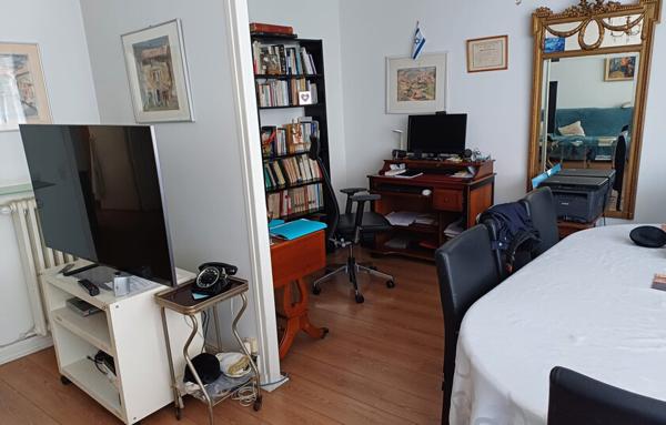 Paris : grand appartement