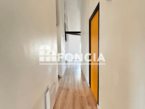 Location Appartement 2 pièces 56.02 m² - 44 RUE SAINT JEAN Laon 02000