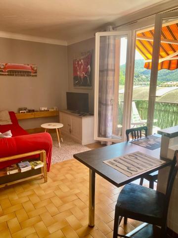 Appartement de Type F2 meublés avec balcon
