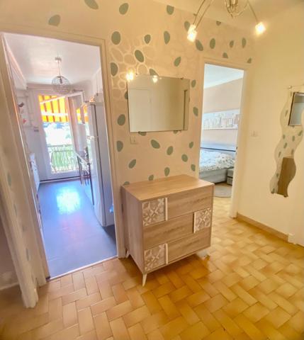 Appartement de Type F2 meublés avec balcon