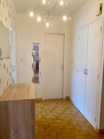 Appartement de Type F2 meublés avec balcon