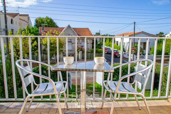 ROYAN CENTRE - APPARTEMENT ENTRE MER ET MARCHE CENTRAL AVEC VUE DEGAGEE