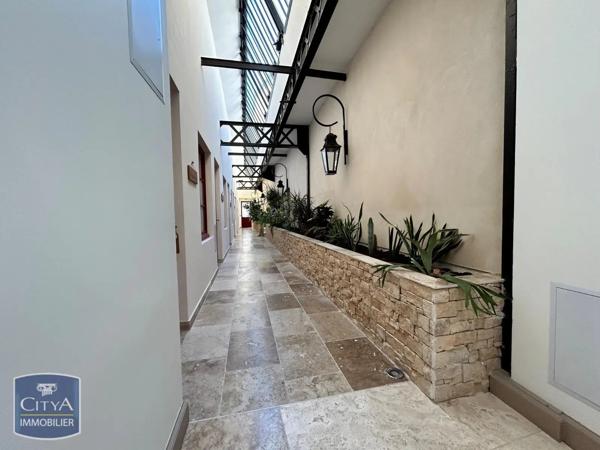Local professionnel à louer 27m² Villefranche-sur-Saône (69400)