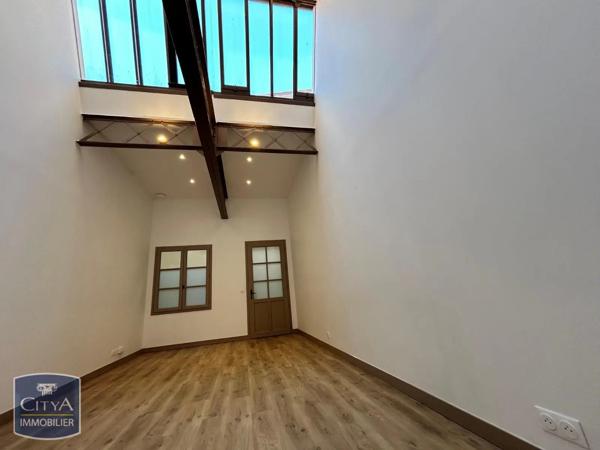 Local professionnel à louer 27m² Villefranche-sur-Saône (69400)