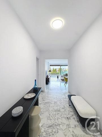 Appartement F2 à vendre  2 pièces - 68,54 m 2   CANNES  - 06