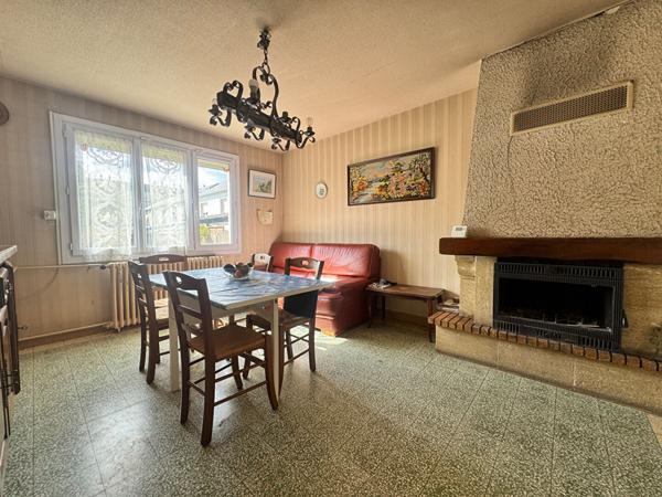 Maison - 6 pièces - 84 m²