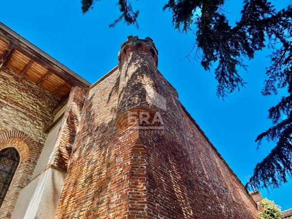 Maison Gaillac de 465 m² . (764 m² utiles)