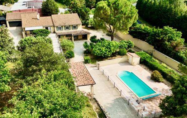 Vente Villa VILLA + UN GÎTE + 2 GRANDS GARAGES rénové(e) Vacqueyras   