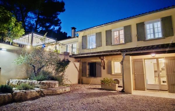 Vente Villa VILLA + UN GÎTE + 2 GRANDS GARAGES rénové(e) Vacqueyras   