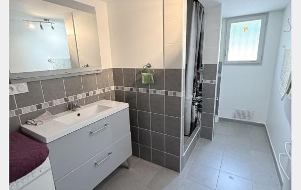 Vente Villa VILLA + UN GÎTE + 2 GRANDS GARAGES rénové(e) Vacqueyras   