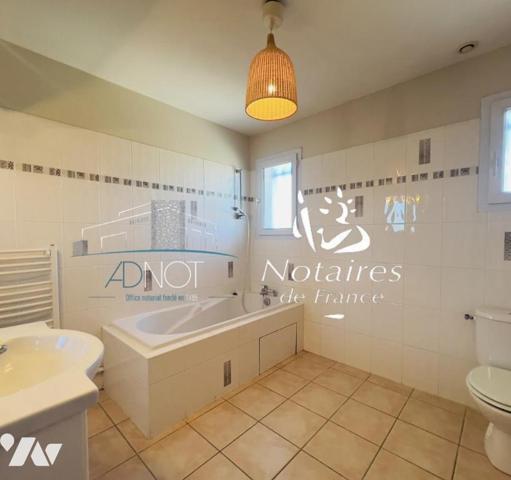 VILLA AVEC PISCINE DE 140 M²