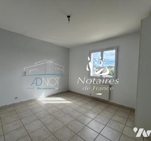 VILLA AVEC PISCINE DE 140 M²