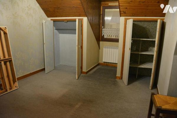 Vente sur SABLE SUR SARTHE maison de ville avec garage et jardin