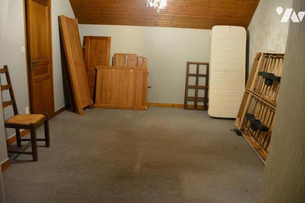 Vente sur SABLE SUR SARTHE maison de ville avec garage et jardin