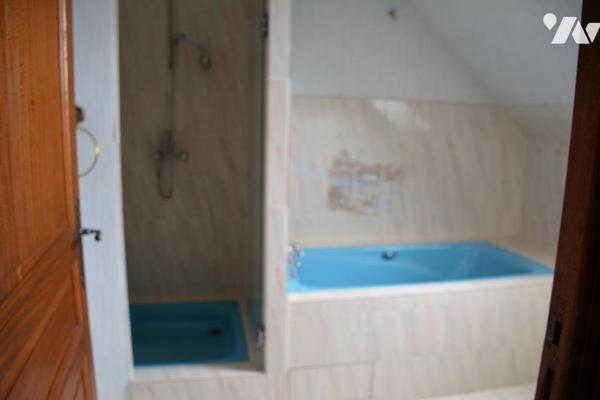 Vente sur SABLE SUR SARTHE maison de ville avec garage et jardin