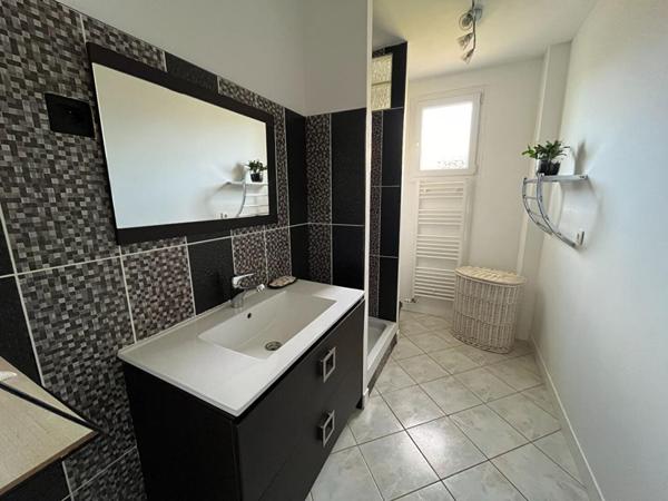 PROCHE DE STE GENEVIEVE  MAISON  140m², 5 chambres et jardin