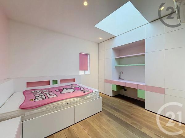 Maison à vendre  5 pièces - 178 m 2   COURBEVOIE  - 92