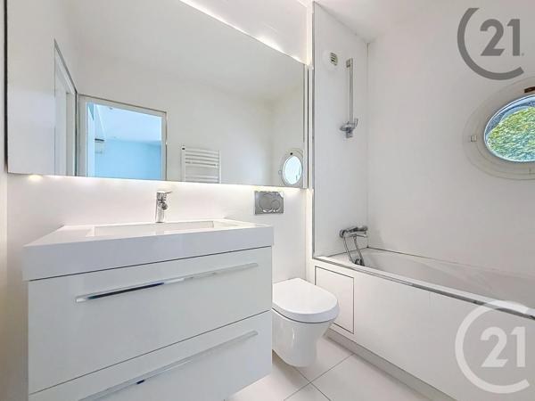 Maison à vendre  5 pièces - 178 m 2   COURBEVOIE  - 92