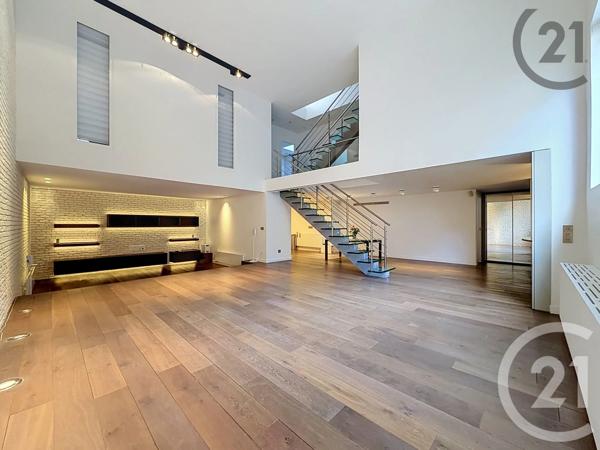 Maison à vendre  5 pièces - 178 m 2   COURBEVOIE  - 92