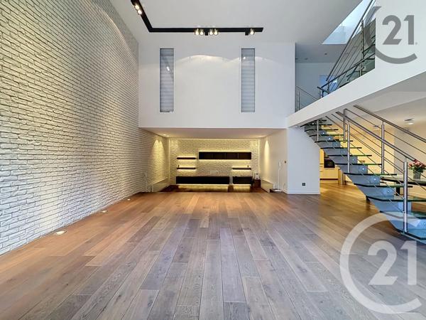 Maison à vendre  5 pièces - 178 m 2   COURBEVOIE  - 92
