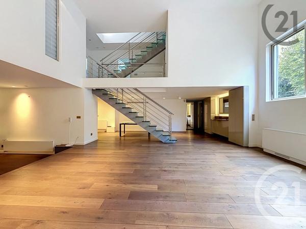 Maison à vendre  5 pièces - 178 m 2   COURBEVOIE  - 92
