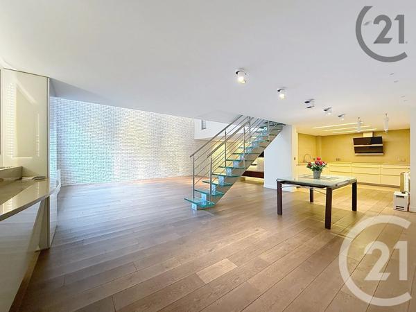 Maison à vendre  5 pièces - 178 m 2   COURBEVOIE  - 92