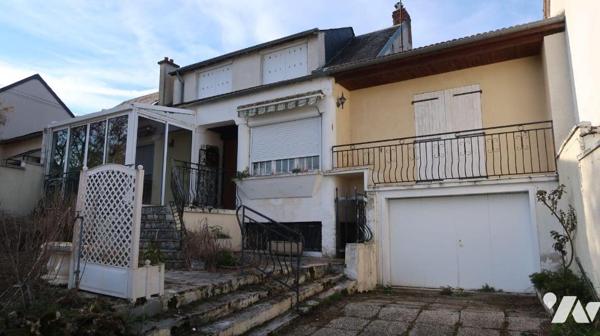 Entre Forêt et Brelandière, MAISON ANCIENNE A RENOVER, +100m2 hab., comprenant :
. en RC surél...