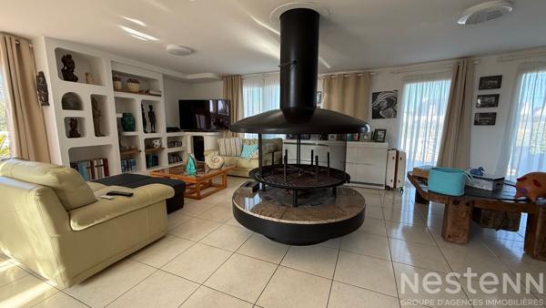 Saint-Pierre-Quiberon - Propriété de 200 m² en vente avec vue sur la mer et piscine