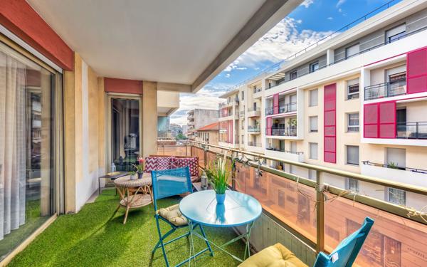 Appartement à vendre    3 pièces • 61 m2 Saint-Laurent-du-Var